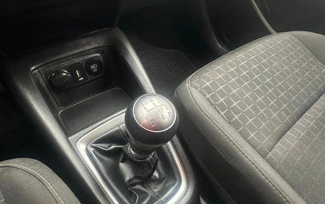 imagem-https://www.socarrao.com.br/sc-vehicle-images-prod/3105371/1786199704375-8122136_14_B_76e5108574.jpeg