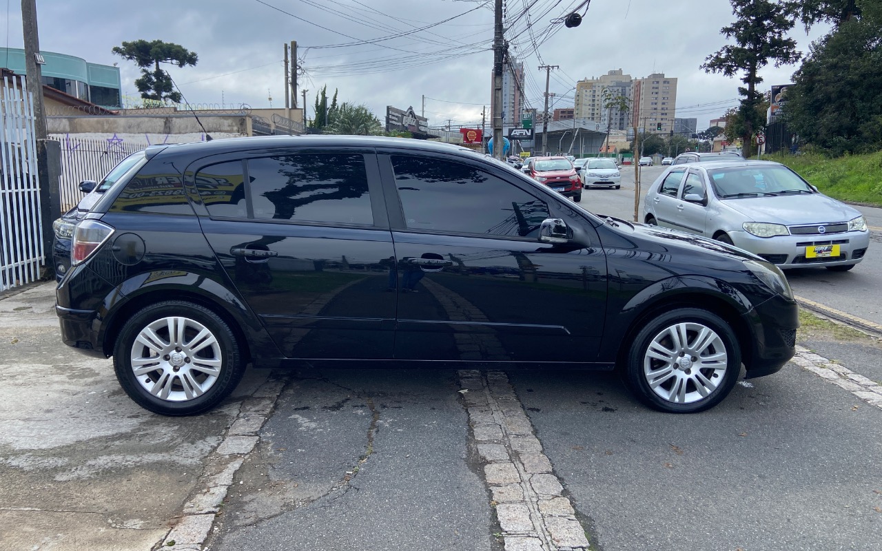 imagem-https://www.socarrao.com.br/sc-vehicle-images-prod/3105483/1786201155075-SU1HXzk3NzIuanBlZw.jpeg