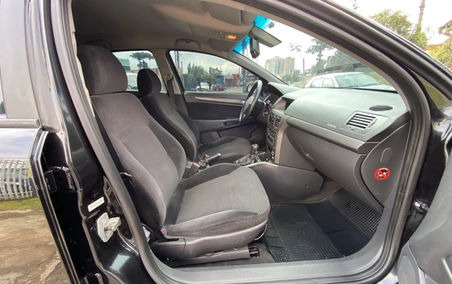 imagem-https://www.socarrao.com.br/sc-vehicle-images-prod/3105483/1786201155177-SU1HXzk3NzMuanBlZw.jpeg