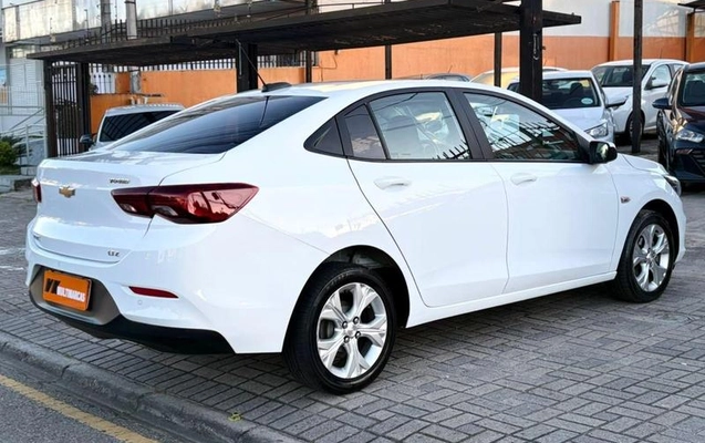 imagem-https://www.socarrao.com.br/sc-vehicle-images-prod/3105497/1786201498567-8266914_15_B_40b4265175.jpeg