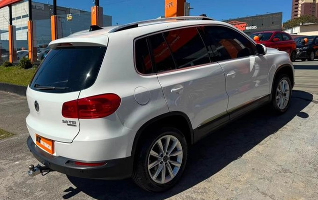 imagem-https://www.socarrao.com.br/sc-vehicle-images-prod/3105513/1786201803794-8267377_10_B_f723d2a6b0.jpeg
