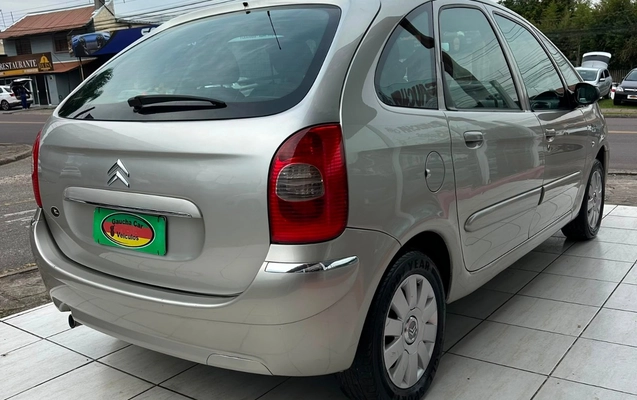 imagem-https://www.socarrao.com.br/sc-vehicle-images-prod/3105520/1786628798435-M2JkZTJlNmQtOGZmMS00N2RjLTgzYzAtM2EyNjUwOWUzYzZjLmpwZw.jpg