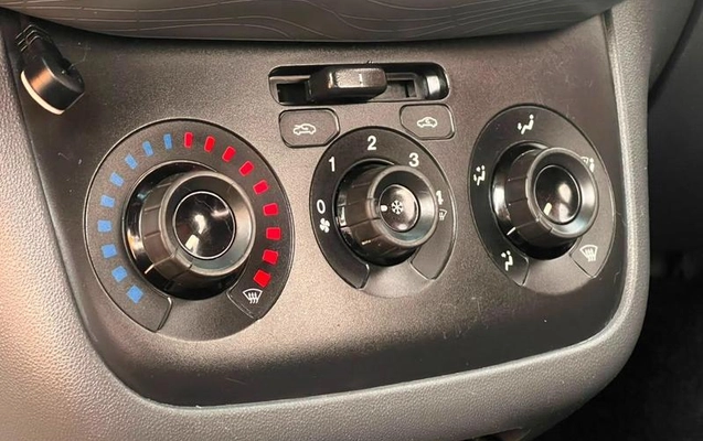 imagem-https://www.socarrao.com.br/sc-vehicle-images-prod/3105521/1786201949960-8117616_0_B_1fe6d26972.jpeg