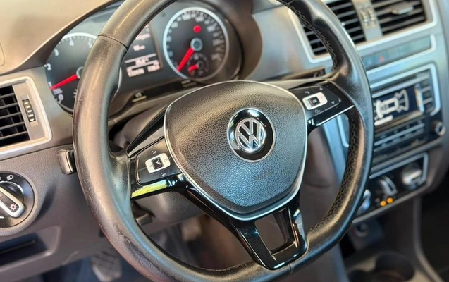 imagem-https://www.socarrao.com.br/sc-vehicle-images-prod/3105552/1789670070689-8290318_6_B_8c5c88e4ba.jpeg