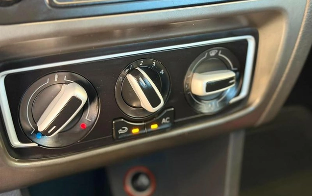 imagem-https://www.socarrao.com.br/sc-vehicle-images-prod/3105552/1789670070692-8290318_7_B_20b8593828.jpeg