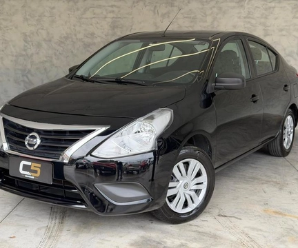Nissan VERSA 2021 Preto — foto 1 de 3