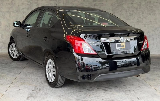 imagem-https://www.socarrao.com.br/sc-vehicle-images-prod/3105555/1789670148922-8314163_3_B_41d4f26772.jpeg