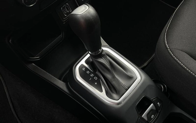 imagem-https://www.socarrao.com.br/sc-vehicle-images-prod/3105583/1788893183197-8362120_8_B_82ce03842a.jpeg