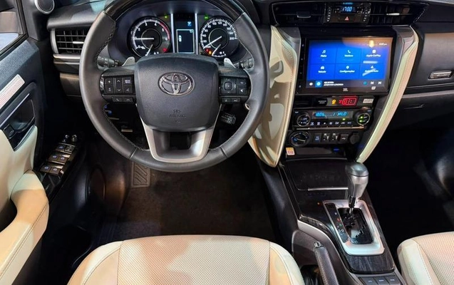 imagem-https://www.socarrao.com.br/sc-vehicle-images-prod/3105606/1786203836411-8361173_17_B_3331110864.jpeg