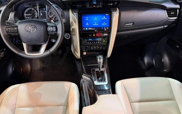 imagem-https://www.socarrao.com.br/sc-vehicle-images-prod/3105606/1786203836412-8361173_17_B_2c172a6050.jpeg