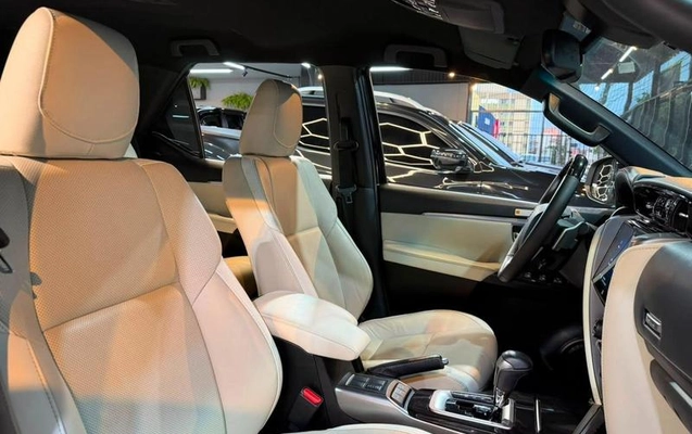 imagem-https://www.socarrao.com.br/sc-vehicle-images-prod/3105606/1786203836419-8361173_9_B_2b9daa7e5c.jpeg