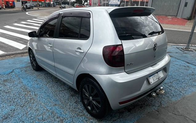imagem-https://www.socarrao.com.br/sc-vehicle-images-prod/3105633/1789071470568-670f8870-00ef-4532-bb0a-2d330fb759a7.jpg