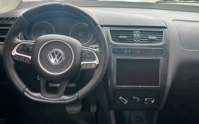 imagem-https://www.socarrao.com.br/sc-vehicle-images-prod/3105633/1789071470572-65282437-3550-4e58-865e-9ad9f1b78715.jpg