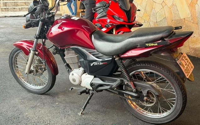 imagem-https://www.socarrao.com.br/sc-vehicle-images-prod/3105664/1787602614680-8348275_9_B_83b8e54ee3.jpeg