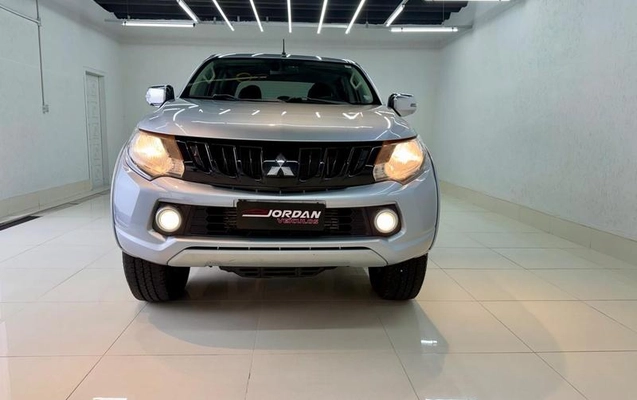 imagem-https://www.socarrao.com.br/sc-vehicle-images-prod/3105736/1789420549837-8362436_4_B_bcff59cb20.jpeg