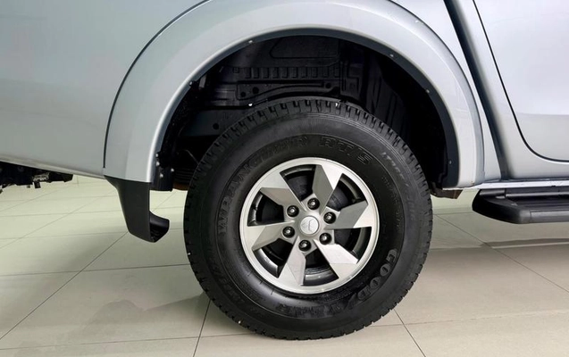 imagem-https://www.socarrao.com.br/sc-vehicle-images-prod/3105736/1789420549839-8362436_11_B_c72cc64a72.jpeg