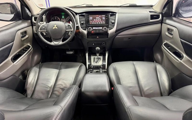 imagem-https://www.socarrao.com.br/sc-vehicle-images-prod/3105736/1789420549840-8362436_12_B_92ad2d1037.jpeg