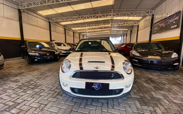 imagem-https://www.socarrao.com.br/sc-vehicle-images-prod/3105753/1788288462539-8362437_6_B_68bf951bbb.jpeg