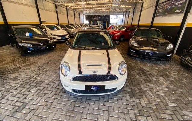 imagem-https://www.socarrao.com.br/sc-vehicle-images-prod/3105753/1788288462545-8362437_9_B_6420ad7bdd.jpeg