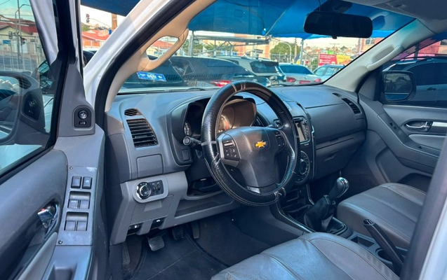 imagem-https://www.socarrao.com.br/sc-vehicle-images-prod/3105840/1789488243042-gb-2fb2b56.jpeg