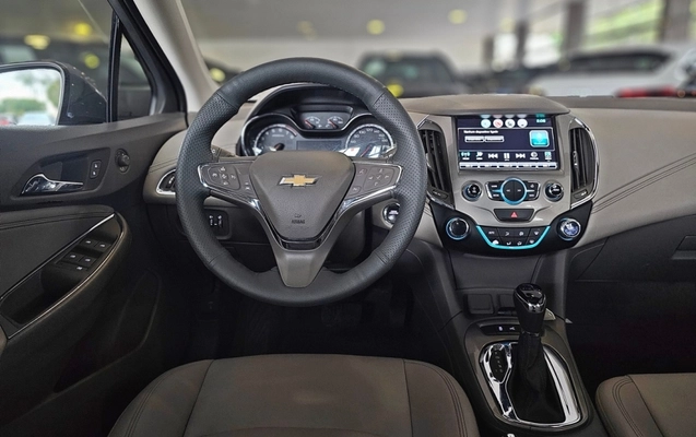 imagem-https://www.socarrao.com.br/sc-vehicle-images-prod/3105877/1789239917965-yqXP7RYtMGjEMygBsJUucxUppeaVIiYu.jpg