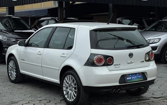 imagem-https://www.socarrao.com.br/sc-vehicle-images-prod/3106028/1786213462498-69406a7773ac7e216.jpeg