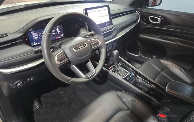 imagem-https://www.socarrao.com.br/sc-vehicle-images-prod/3106138/1788635628100-8362798_12_B_2203b71dd7.jpeg