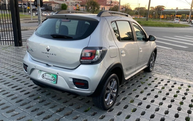 imagem-https://www.socarrao.com.br/sc-vehicle-images-prod/3106152/1788639465226-Ny5qcGVn.jpeg
