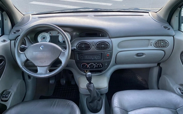 imagem-https://www.socarrao.com.br/sc-vehicle-images-prod/3106192/1787672138350-MTEuanBlZw.jpeg