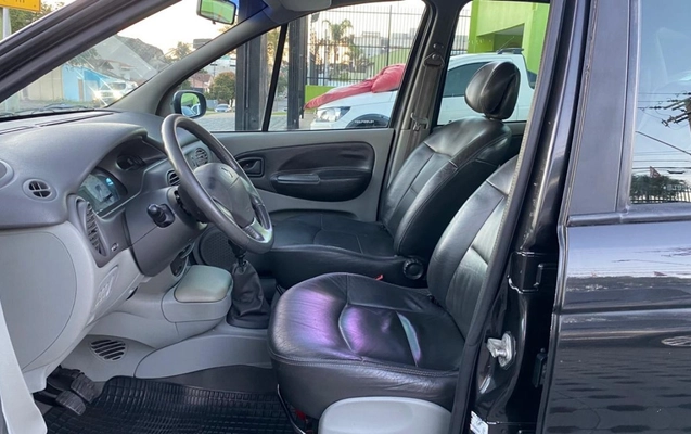 imagem-https://www.socarrao.com.br/sc-vehicle-images-prod/3106208/1787672227079-MTQuanBlZw.jpeg
