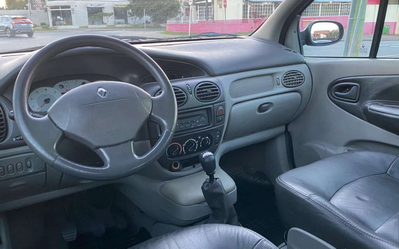 imagem-https://www.socarrao.com.br/sc-vehicle-images-prod/3106208/1787672227243-MTUuanBlZw.jpeg