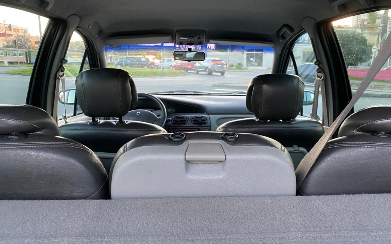 imagem-https://www.socarrao.com.br/sc-vehicle-images-prod/3106208/1787672227551-MTguanBlZw.jpeg