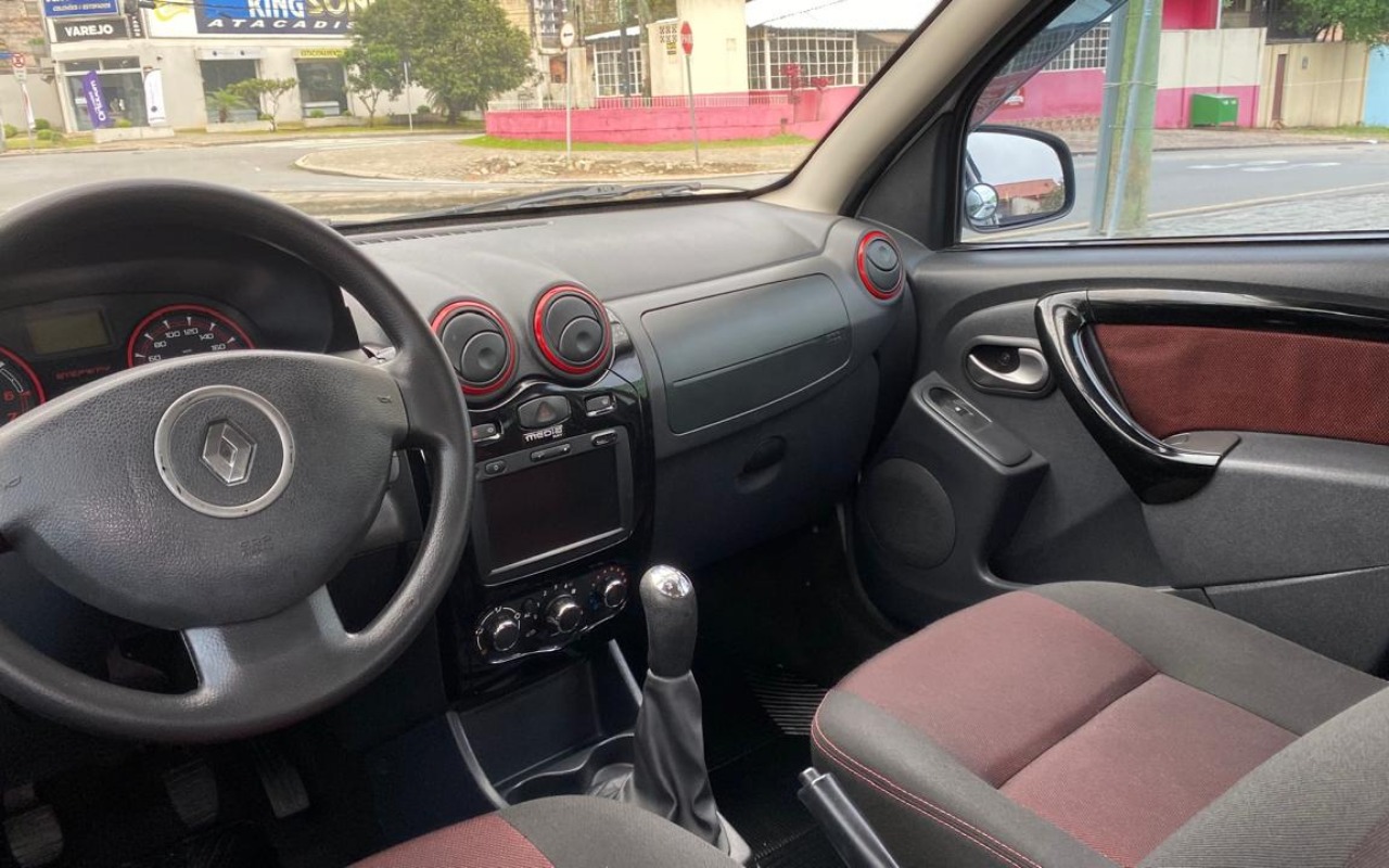 imagem-https://www.socarrao.com.br/sc-vehicle-images-prod/3106218/1786723144046-MTUuanBlZw.jpeg