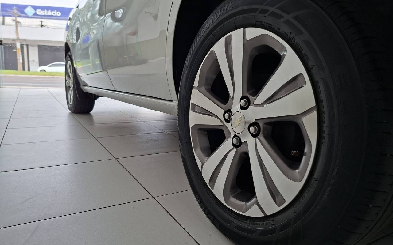 imagem-https://www.socarrao.com.br/sc-vehicle-images-prod/3106502/1786224694393-MTkuanBlZw.jpeg