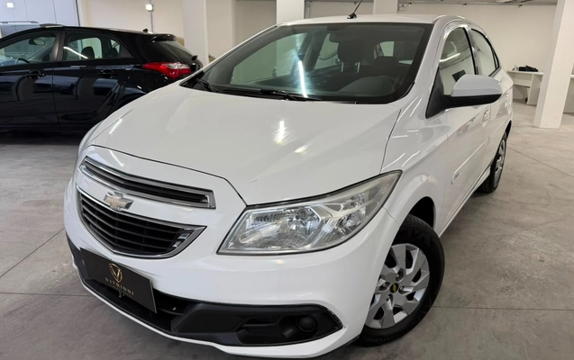 imagem-https://www.socarrao.com.br/sc-vehicle-images-prod/3106645/1786231921053-NTAwNGYxYTgtMjRmZS00OTZhLWJjNjEtZjhiOTcwZDQ2ZmZlLmpwZw.jpg