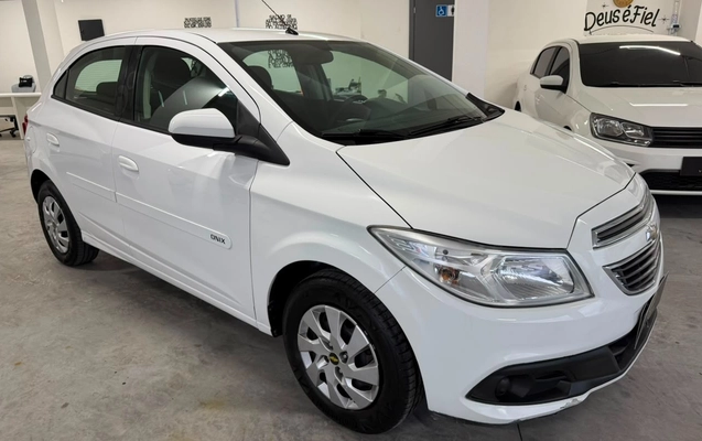 imagem-https://www.socarrao.com.br/sc-vehicle-images-prod/3106645/1786231921145-ZTI2NjM1ZTEtYmY1My00OTRmLWJhNTQtMzY3Mjg4NDlhYTBiLmpwZw.jpg