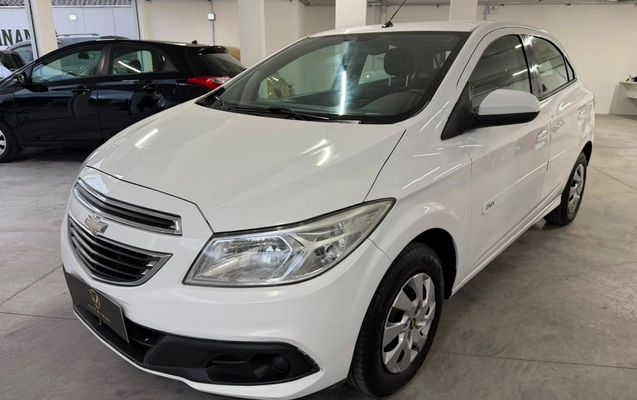 imagem-https://www.socarrao.com.br/sc-vehicle-images-prod/3106645/1786231921204-ZTRhNTI1MjItYWMyMy00OThmLWJjZTAtZjhiMWUxODFlM2I2LmpwZw.jpg