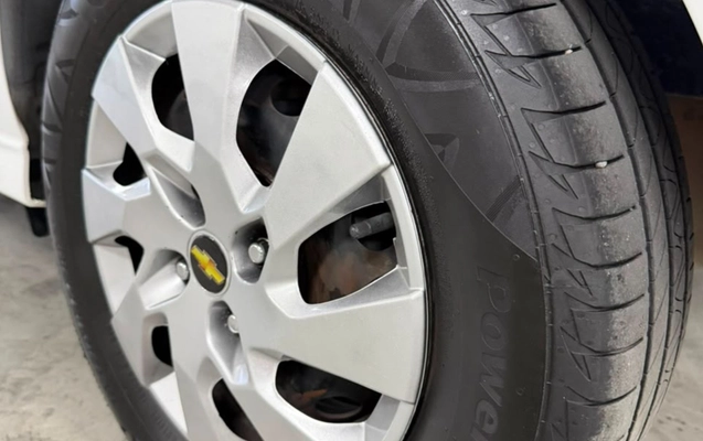 imagem-https://www.socarrao.com.br/sc-vehicle-images-prod/3106645/1786231921504-NjkxZmIwM2QtZTk0OC00YmIwLWE1MDMtNzk3OTJkMzAzODFjLmpwZw.jpg