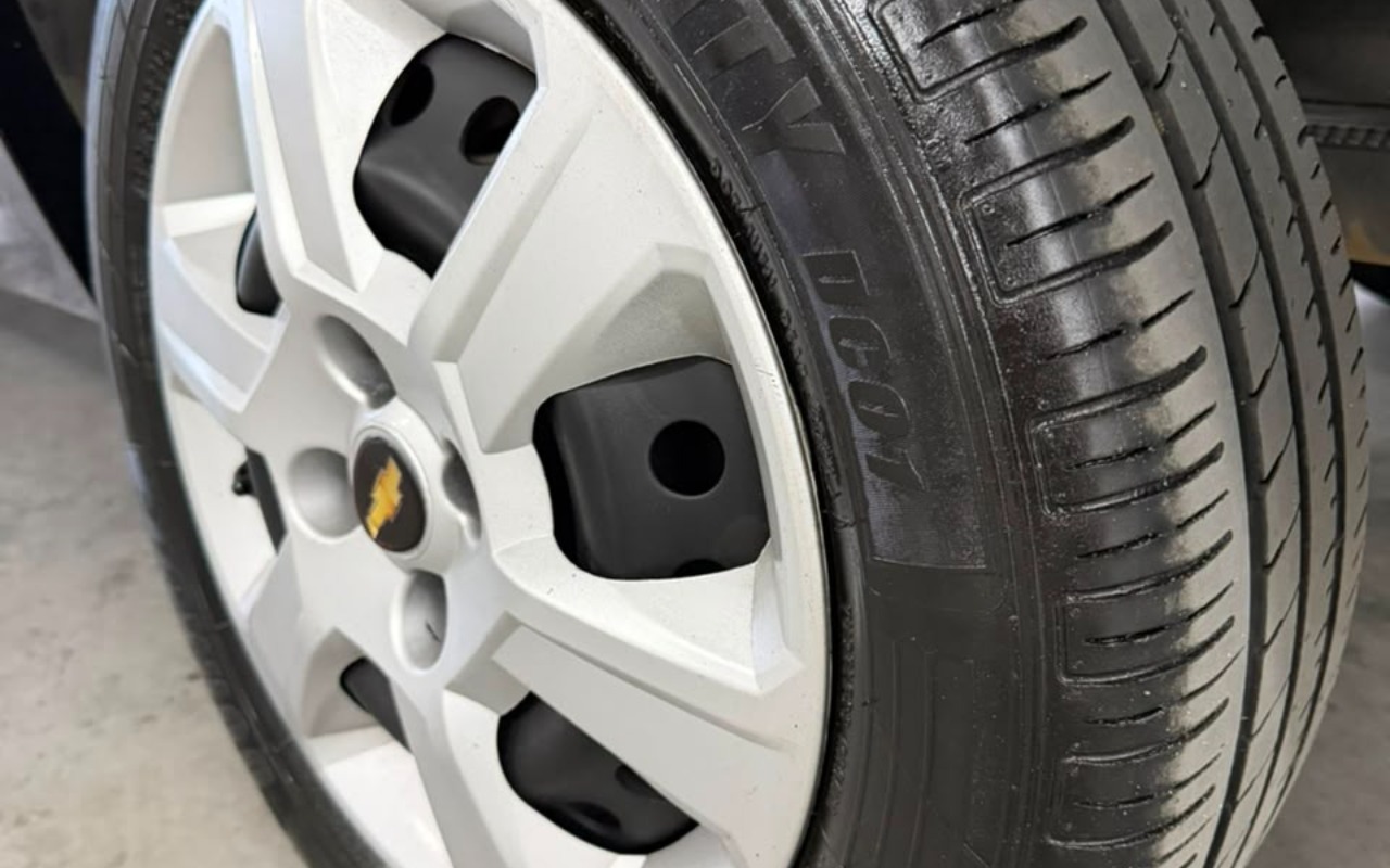 imagem-https://www.socarrao.com.br/sc-vehicle-images-prod/3106655/1786232496515-MGZmOWNiZjgtMGY4ZC00ZjFmLWE0ZGUtMGIwMTlkMGUzOWQ4LmpwZw.jpg