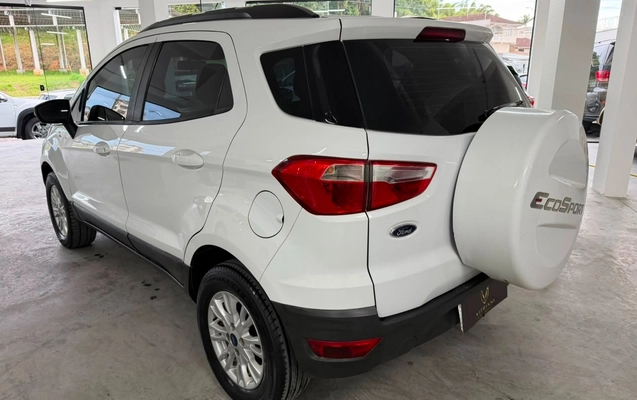 imagem-https://www.socarrao.com.br/sc-vehicle-images-prod/3106662/1786233032204-YjI5MTY5M2ItMjlmMy00ODFkLThjOWMtOTAzYTFjMjg2YzM2LmpwZw.jpg