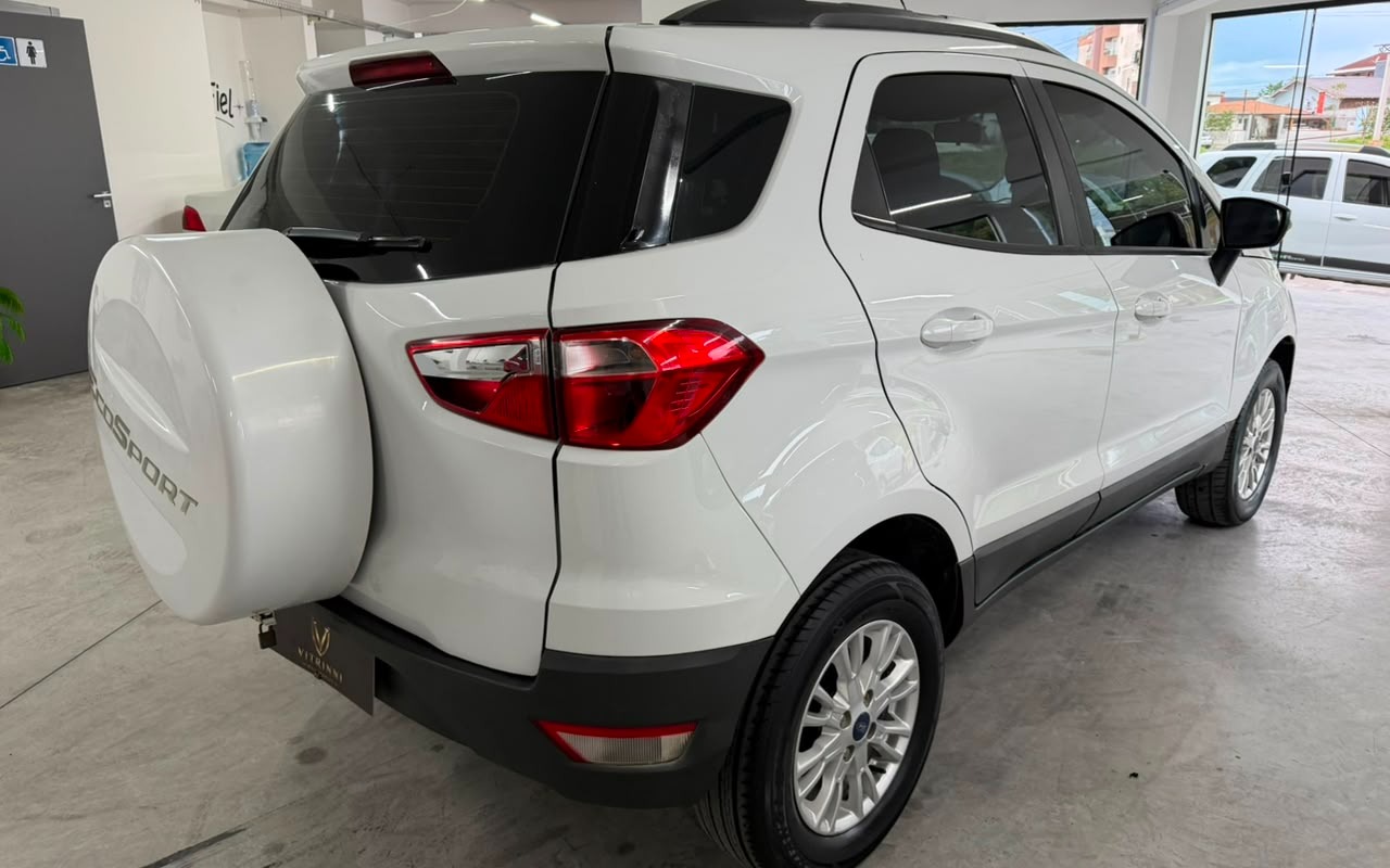imagem-https://www.socarrao.com.br/sc-vehicle-images-prod/3106662/1786233032273-ZTU5ZTI0ZTktNWVlZi00NGEzLThjOTQtZWRkNTQ1ZjU5YzkyLmpwZw.jpg