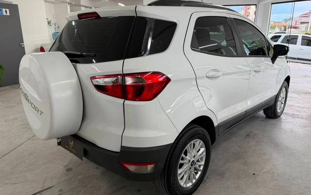imagem-https://www.socarrao.com.br/sc-vehicle-images-prod/3106662/1786233032273-ZTU5ZTI0ZTktNWVlZi00NGEzLThjOTQtZWRkNTQ1ZjU5YzkyLmpwZw.jpg