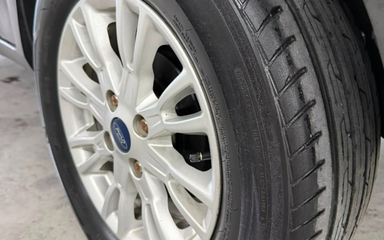 imagem-https://www.socarrao.com.br/sc-vehicle-images-prod/3106662/1786233032427-NGFiYzcwZmUtNzk1Ny00OWViLWIwMWItNTkyMjk1ZjJiZmZjLmpwZw.jpg