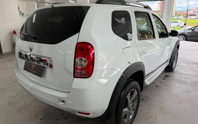 imagem-https://www.socarrao.com.br/sc-vehicle-images-prod/3106667/1786233275870-NDExNzg2M2MtZmUxMC00YzZhLWE1MWMtY2MzYTMwMWUyZmM0LmpwZw.jpg