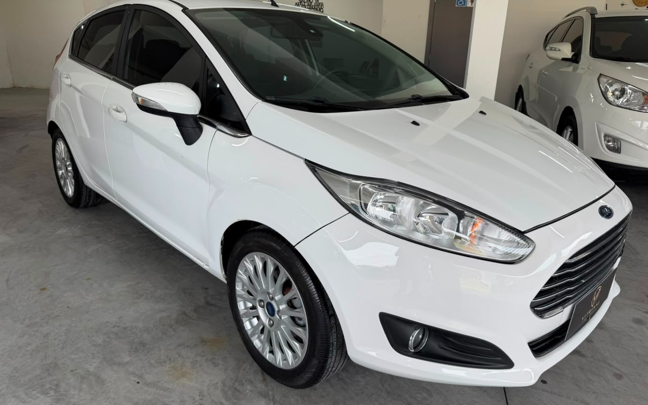 imagem-https://www.socarrao.com.br/sc-vehicle-images-prod/3106687/1786233972798-NWM0MDU5MzQtMGUyOS00OTY4LThiZjQtMGJjMzUyZmM5Njc3LmpwZw.jpg