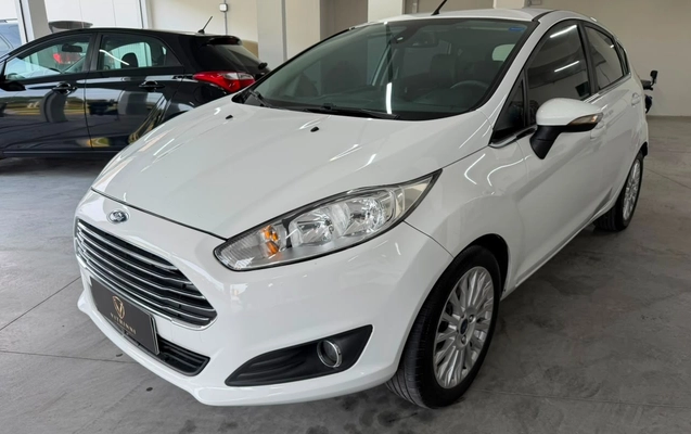 imagem-https://www.socarrao.com.br/sc-vehicle-images-prod/3106687/1786233972854-OTM2OGNiNTctYTVlZi00NTRiLTlmZWMtM2NjOTVhMTMwY2E1LmpwZw.jpg