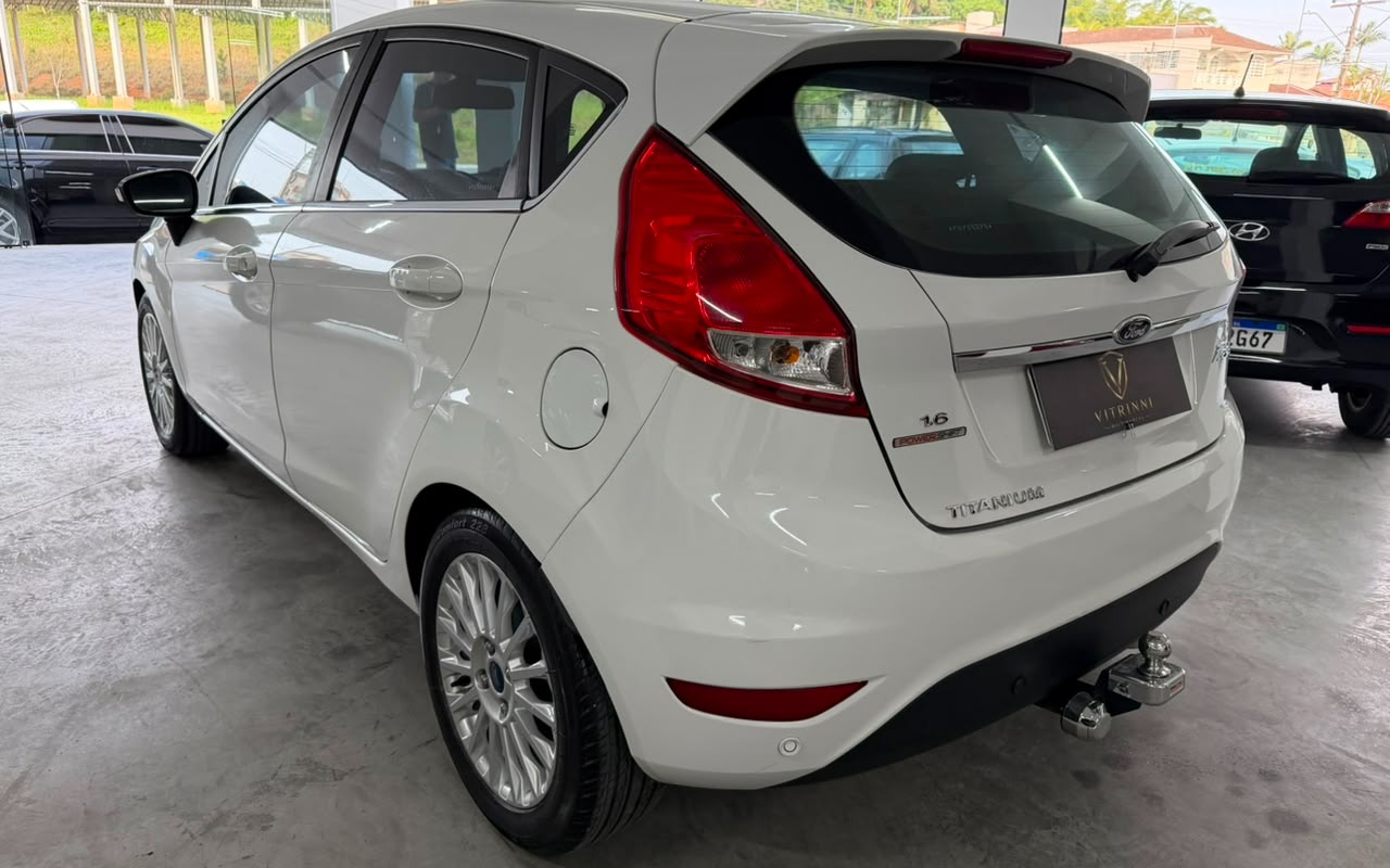 imagem-https://www.socarrao.com.br/sc-vehicle-images-prod/3106687/1786233972947-ZWIxOTNlNjYtZWMxMS00ZTc5LTk2ZGQtOWE1YmVjZDg3NjI1LmpwZw.jpg