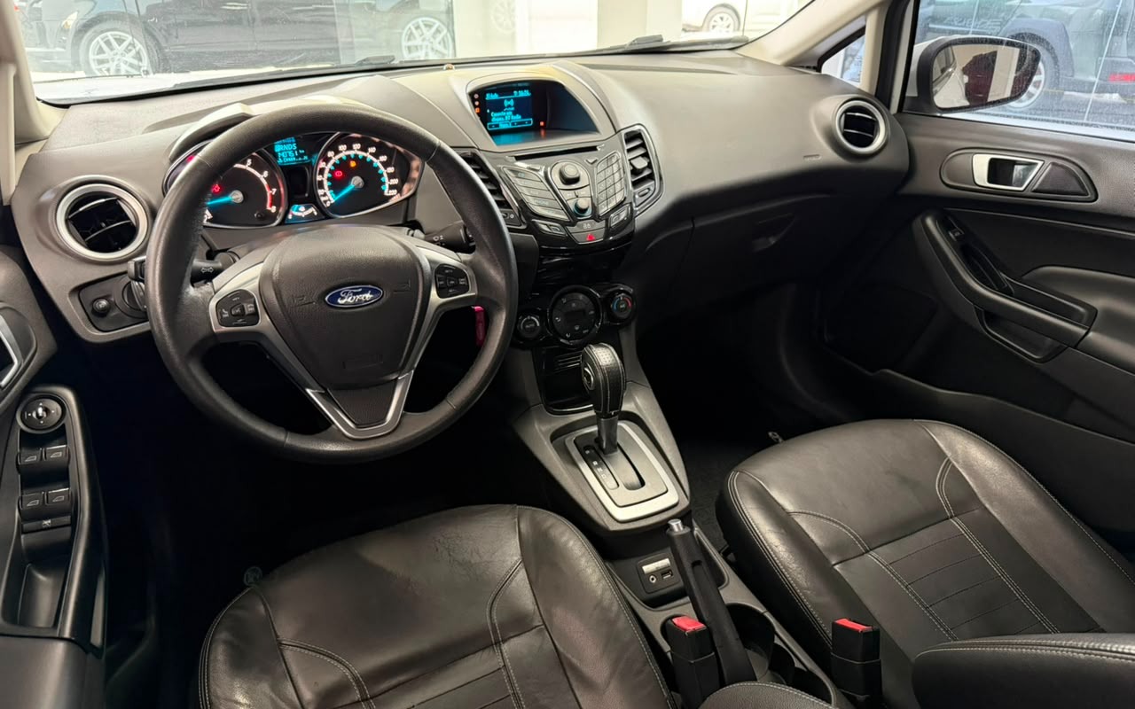 imagem-https://www.socarrao.com.br/sc-vehicle-images-prod/3106687/1786233973074-NGRjODgyYzQtMWE4NS00ZGIwLTkyNGEtZWRjMzEyMTY5NTEwLmpwZw.jpg