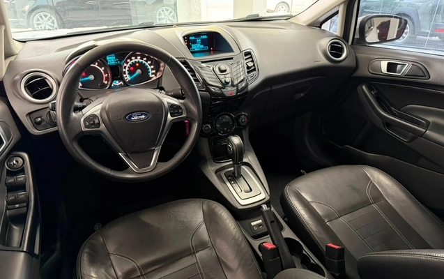 imagem-https://www.socarrao.com.br/sc-vehicle-images-prod/3106687/1786233973074-NGRjODgyYzQtMWE4NS00ZGIwLTkyNGEtZWRjMzEyMTY5NTEwLmpwZw.jpg