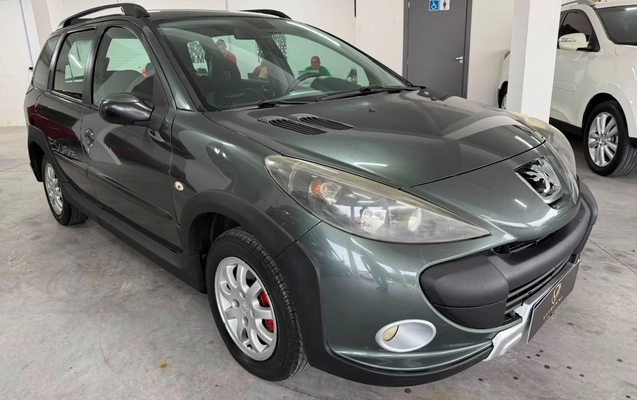 imagem-https://www.socarrao.com.br/sc-vehicle-images-prod/3106688/1786234170411-M2MzYzA2ZjgtMTdjZC00NDhhLWJhMjctZWY4M2FjYzBhYzE3LmpwZw.jpg